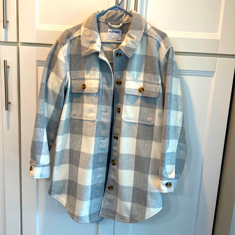 Gray and White Old Navy Shacket